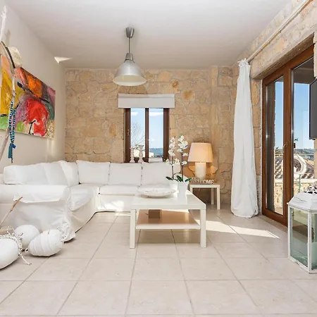 Pure White Elani * Siviri