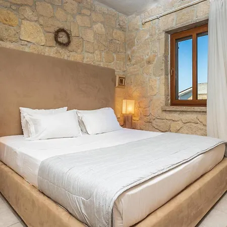 Pure White Elani * Siviri